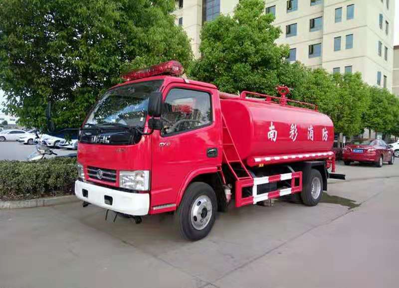 多功能洒水车